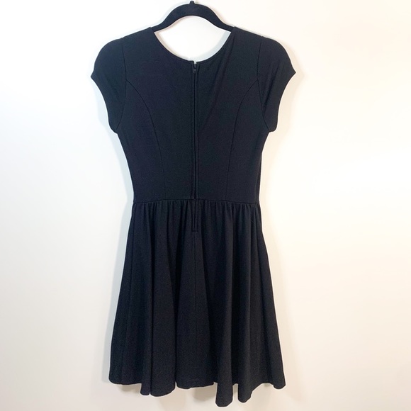 Guess Black Fit & Flare Cut-Out Dress Size Small - Picture 4 of 8